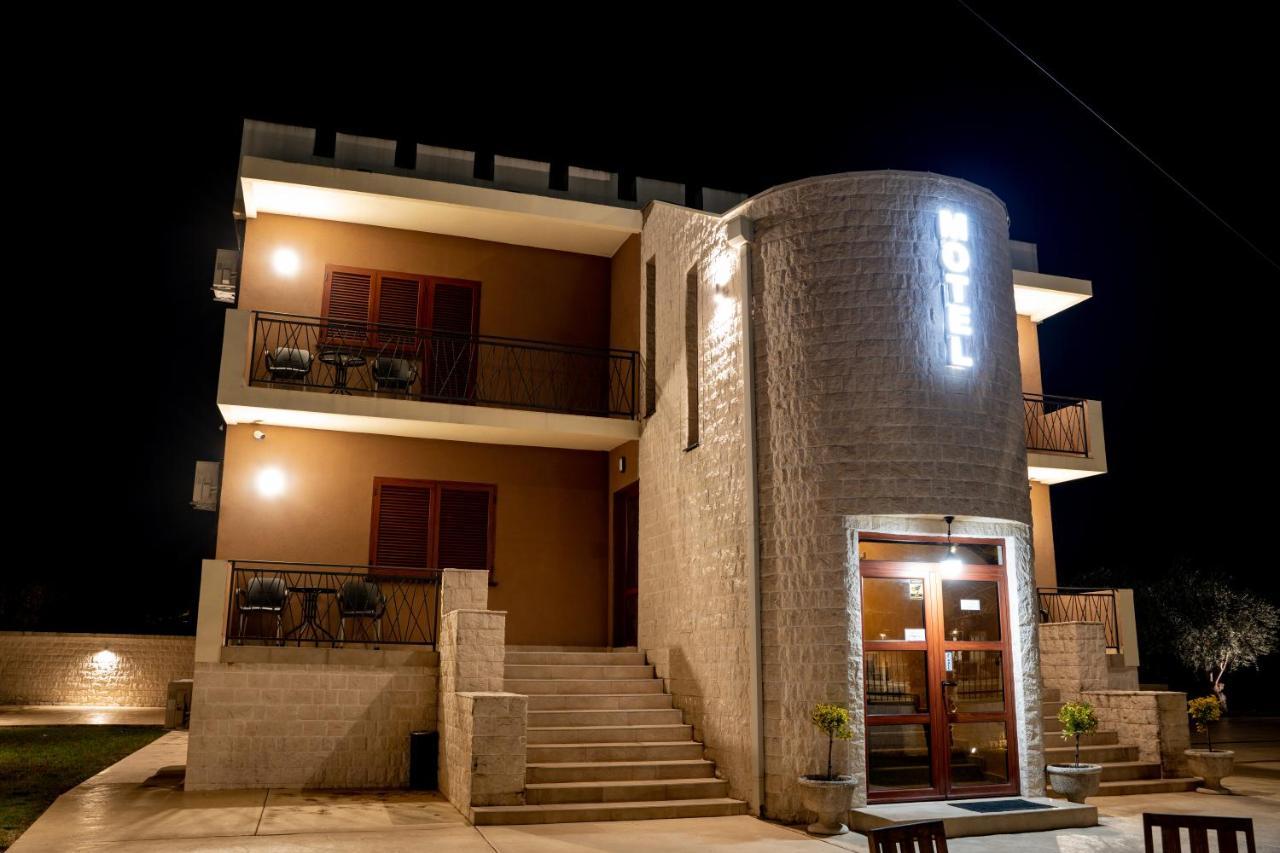 Motel Zeta Lux Mitrovici  Εξωτερικό φωτογραφία