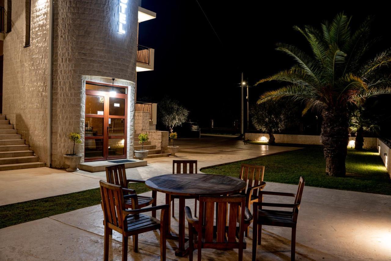 Motel Zeta Lux Mitrovici  Εξωτερικό φωτογραφία