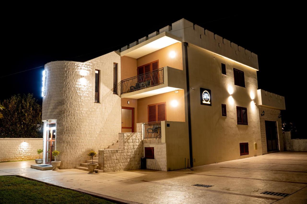 Motel Zeta Lux Mitrovici  Εξωτερικό φωτογραφία