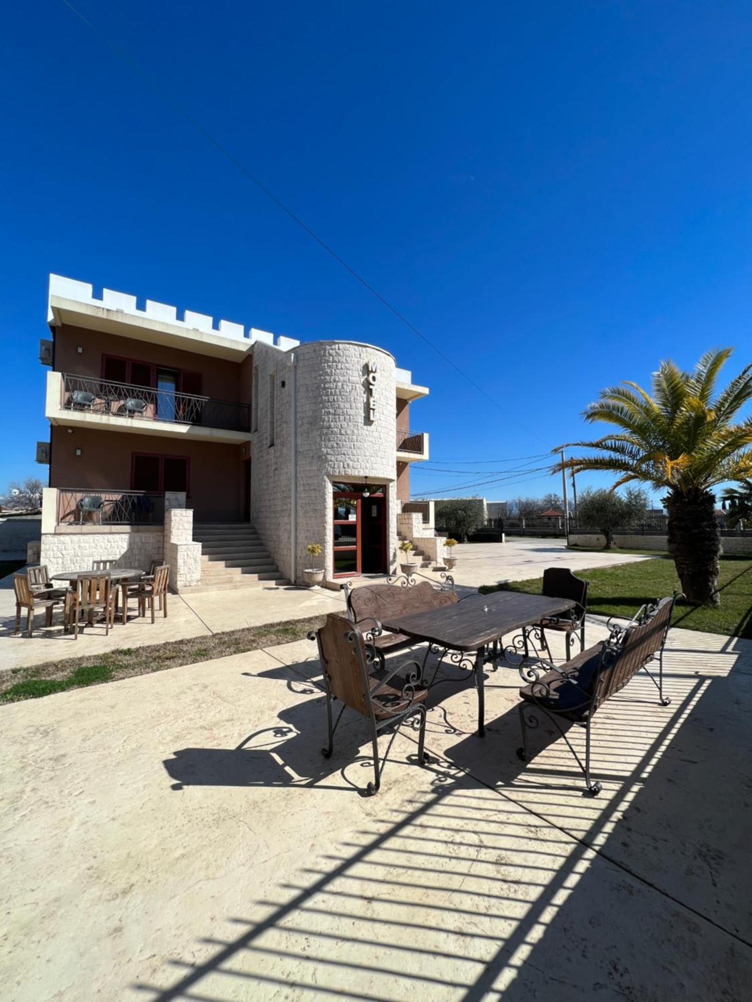 Motel Zeta Lux Mitrovici  Εξωτερικό φωτογραφία